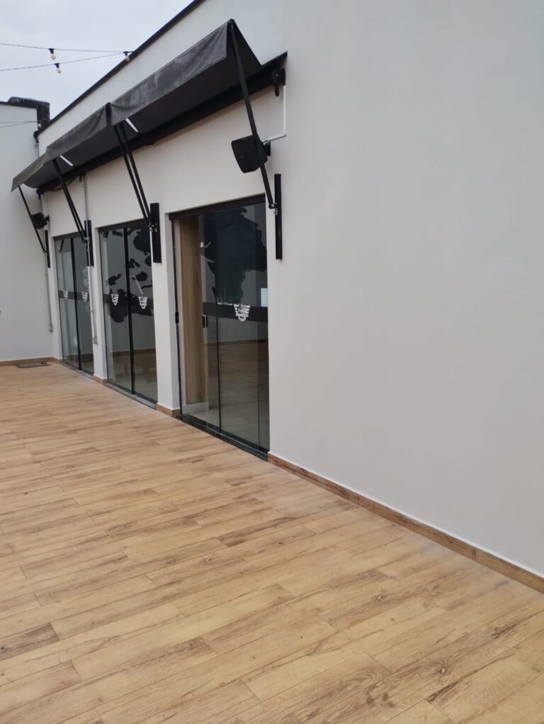 WhatsApp Image 2025-10-28 at 19.04.13